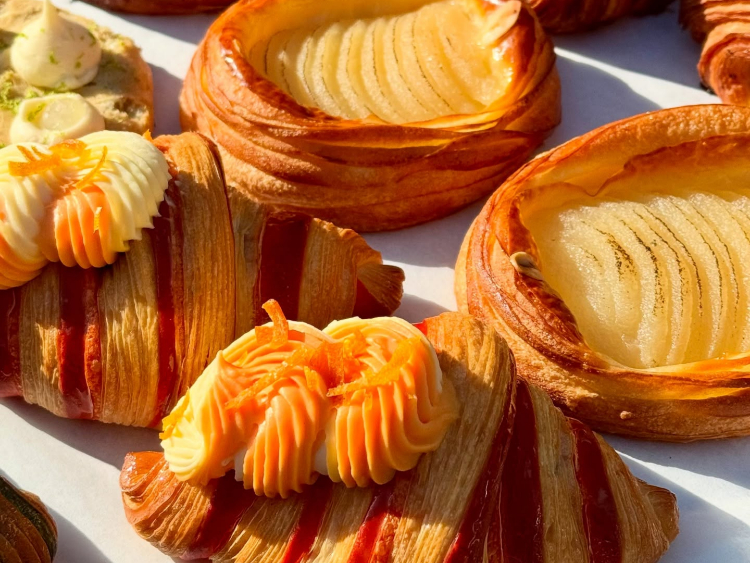 Half Dozen Other - Oxford Rd slider image