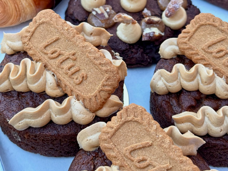 Half Dozen Other - Oxford Rd slider image