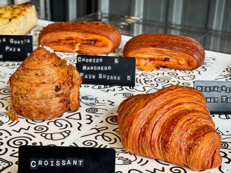 Half Dozen Other - Oxford Rd slider image