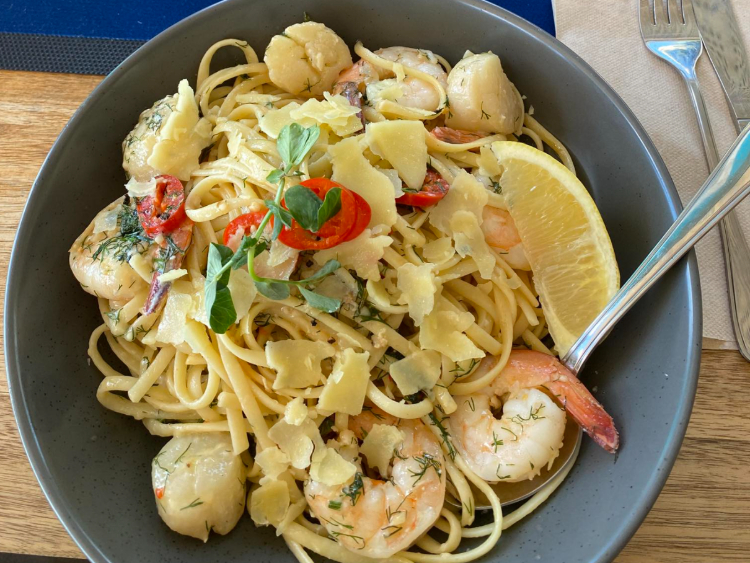 The Crab Pot slider image