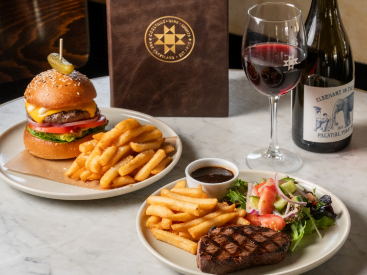 Bar Cleveland slider image