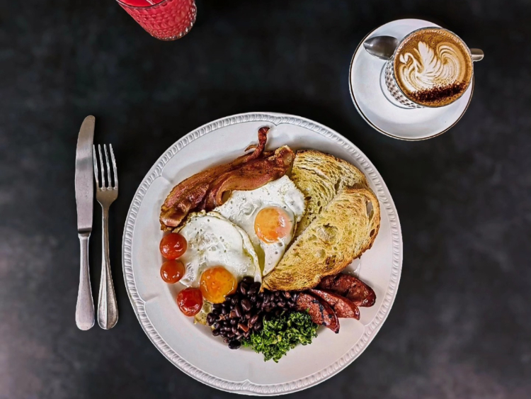 Kin Cafe & Wine Bar slider image