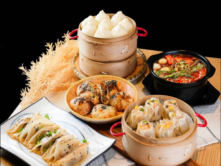 Jin's Grilled Meat Pie - Eastwood slider image