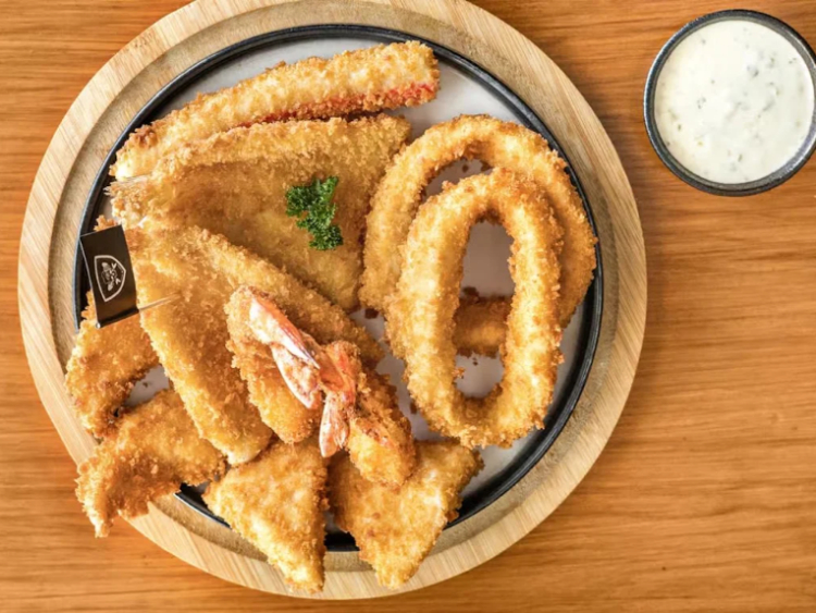 The Jolly Roger Seafood and Burgers slider image