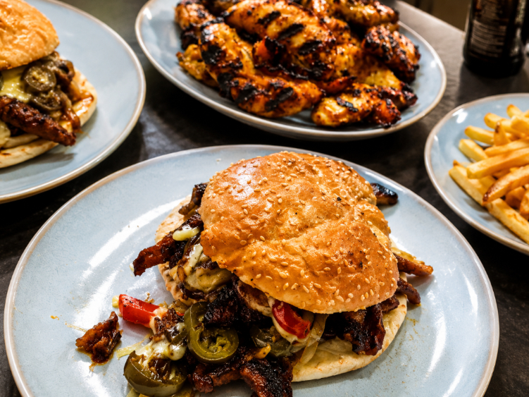 Monmo's Grill slider image