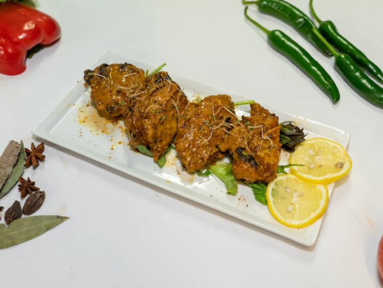 Spice on Wheels Indian Restaurant - New Town slider image