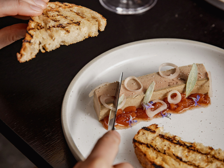 Leatherwood Bar & Kitchen slider image