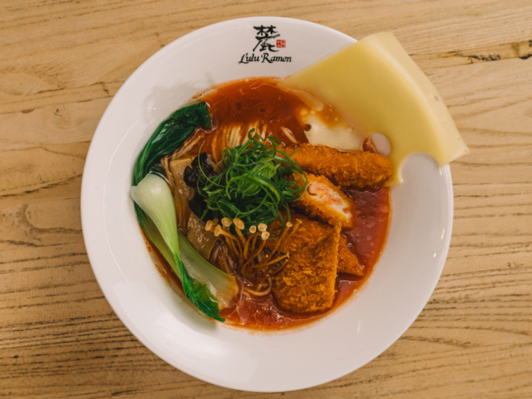 Lulu Ramen slider image