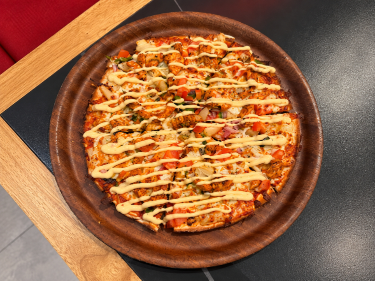 Nikkis Pizza slider image