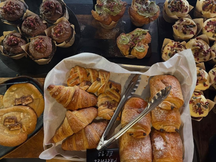 Bad Squirrel Cafe & Lounge - St Michael's Hill slider image