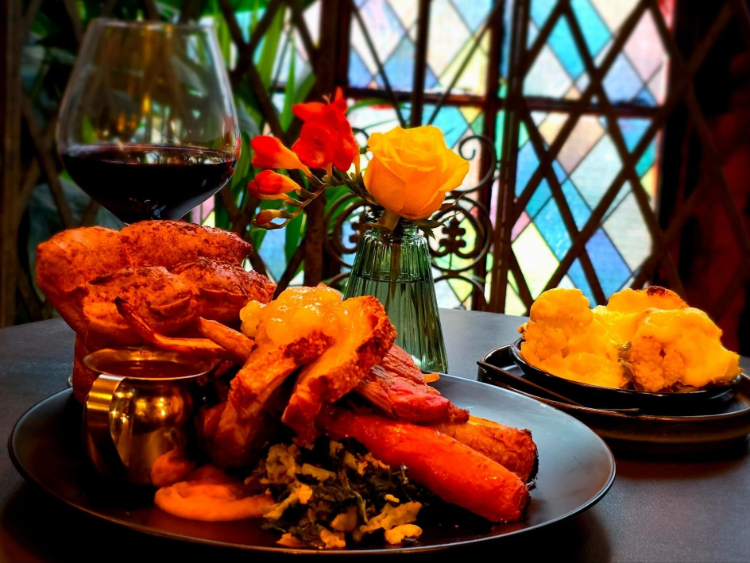 Bad Squirrel Cafe & Lounge - St Michael's Hill slider image