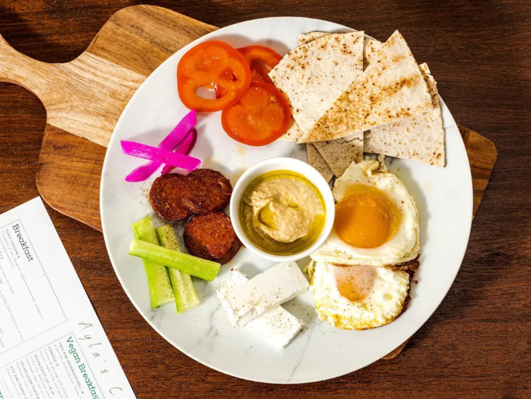 Ayla's Cafe slider image