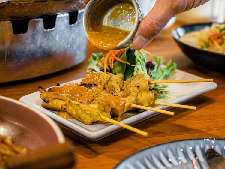 Khao Thai - Kensington slider image