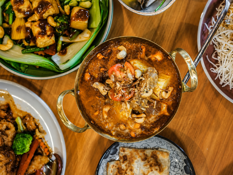 Khao Thai - Kensington slider image