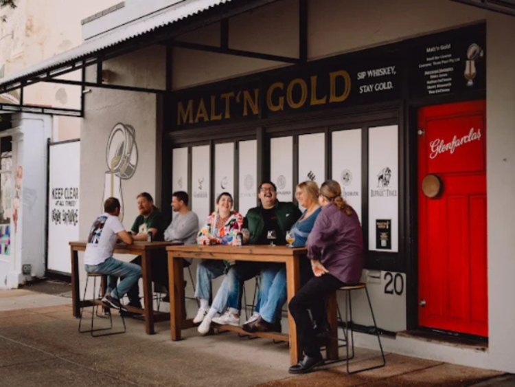 Malt'n Gold Small Bar slider image