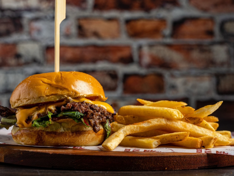 4 Mates Bar & Grill - Jindalee slider image