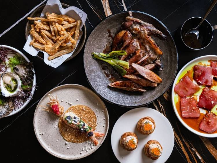 Kuro Bar & Dining slider image