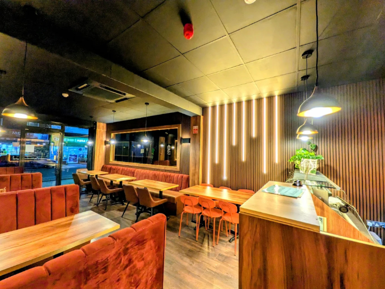 Everest MoMo Station slider image