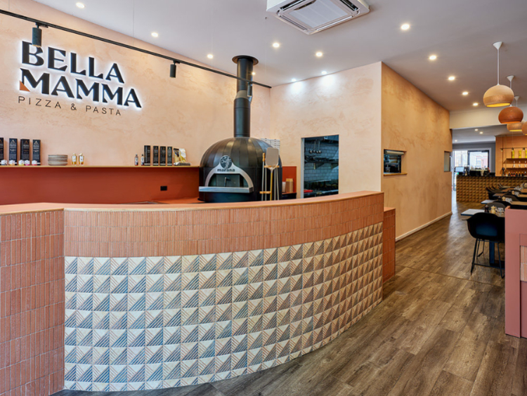 Bella Mamma Pizza and Pasta slider image