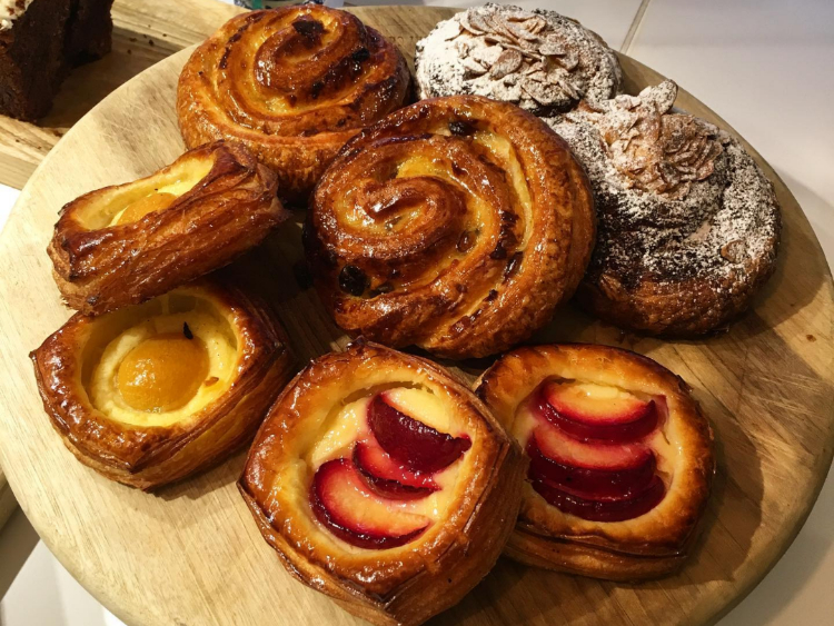 Jimmy and The Bee slider image