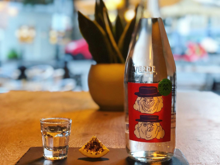 Vinos y Licores slider image