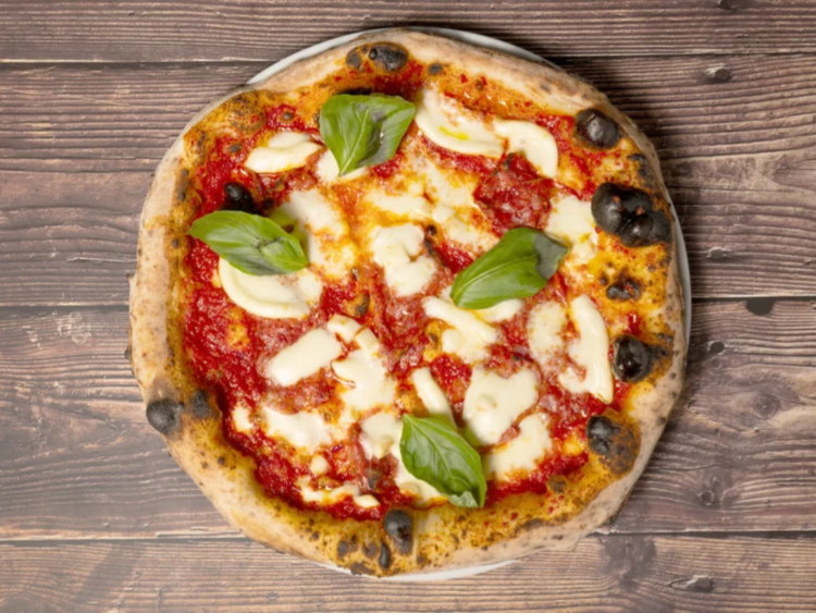 Pizzeria De Munaciell slider image