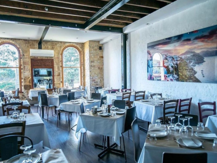 Santorini On Oxford Restaurant  slider image