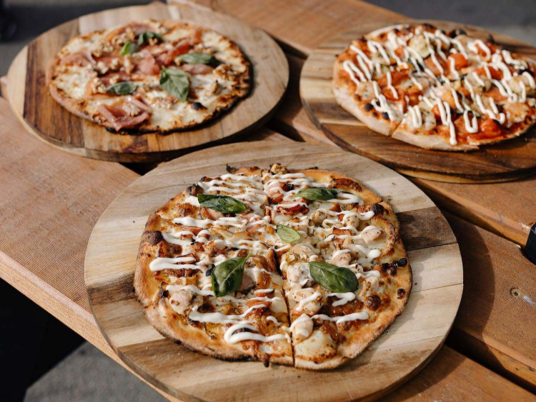 DiRoma Pizzeria slider image