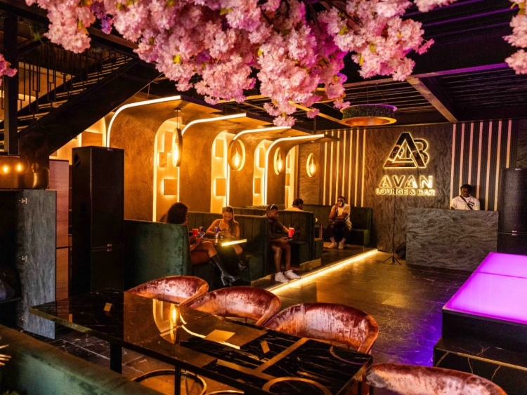 Avan Lounge slider image