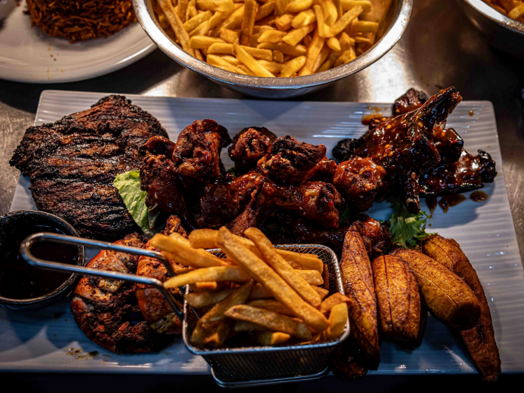 Avan Lounge slider image