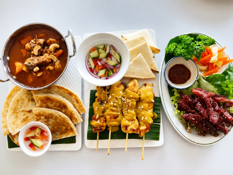 Kindnesh Thai Restaurant slider image
