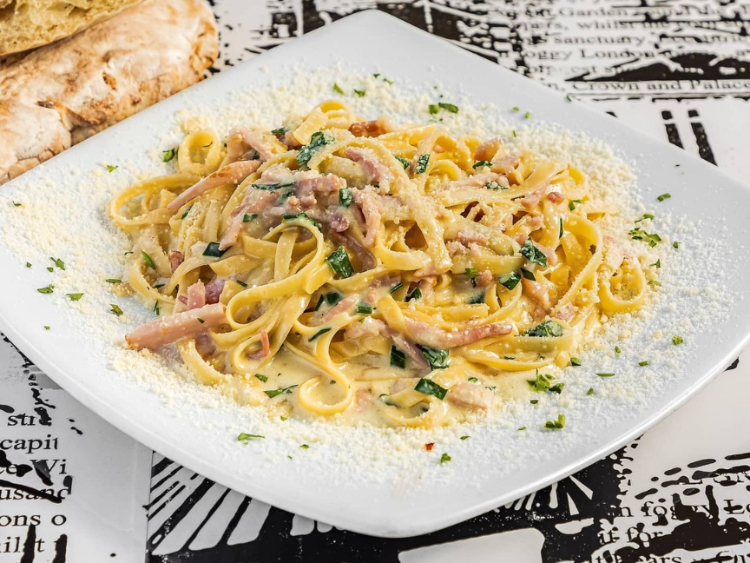 Domenicos Pizza & Pastaria, Beer Garden - Footscray slider image