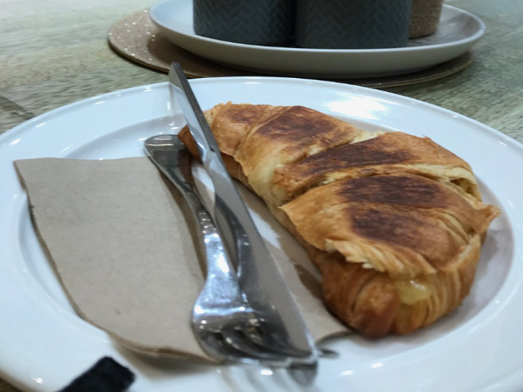 Icons - Melbourne Airport slider image