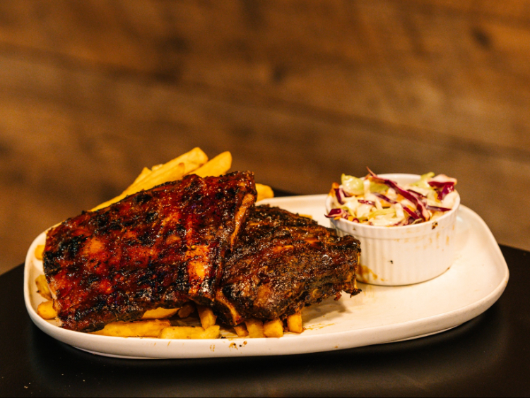 Flame 400 Burger Cafe - Ellenbrook slider image