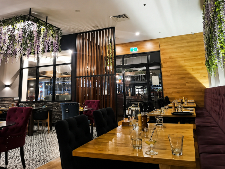 2Elements Restaurant - Karingal slider image