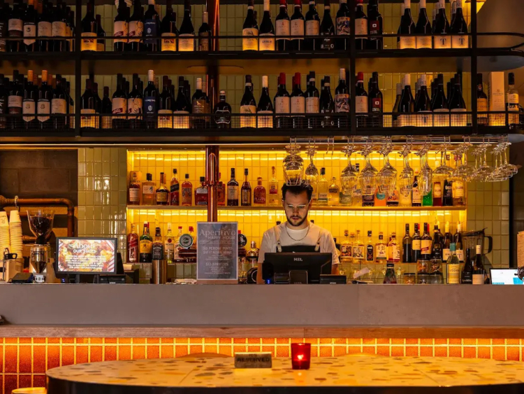 Transit & Co slider image