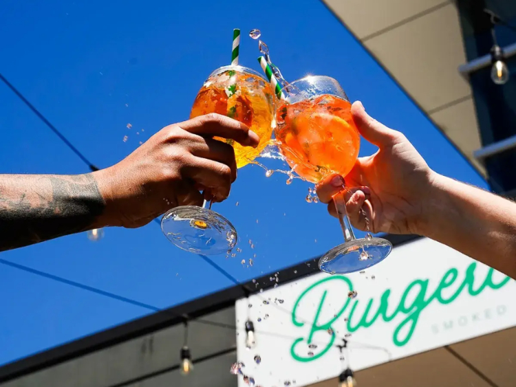 Burgerchino slider image