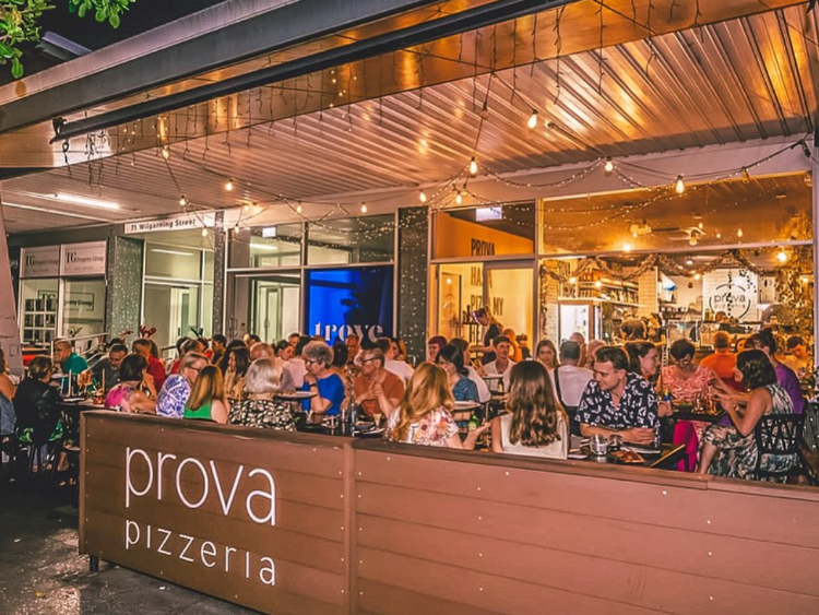 Prova Pizzeria slider image