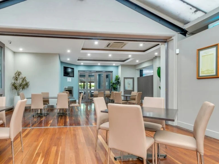 Newmarket Hotel - Port Adelaide slider image