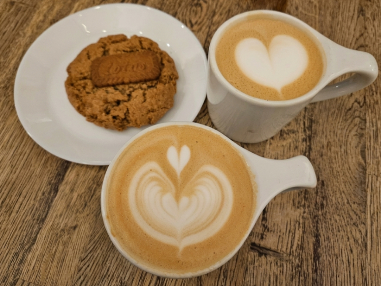 2 Love Tea and Coffee House