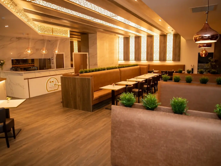 Taj Majestic Dining slider image