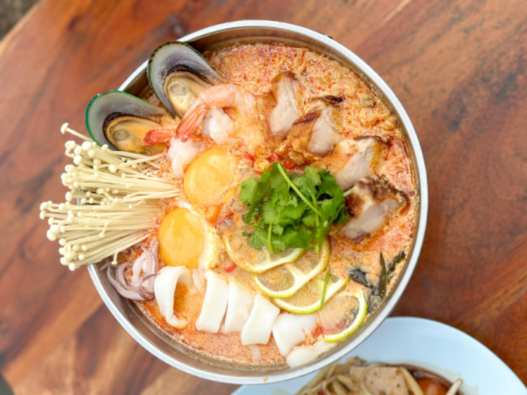 Manaaw Thai Street Food slider image