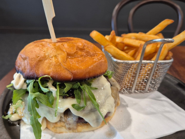 The Valley Pub slider image