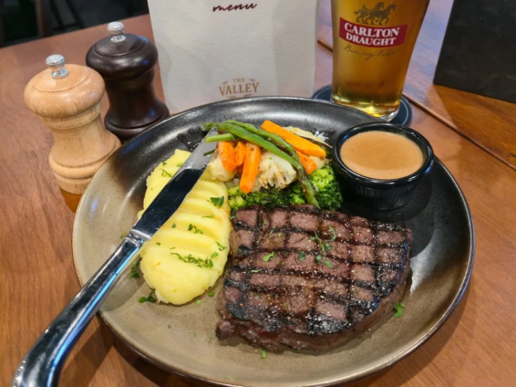 The Valley Pub slider image