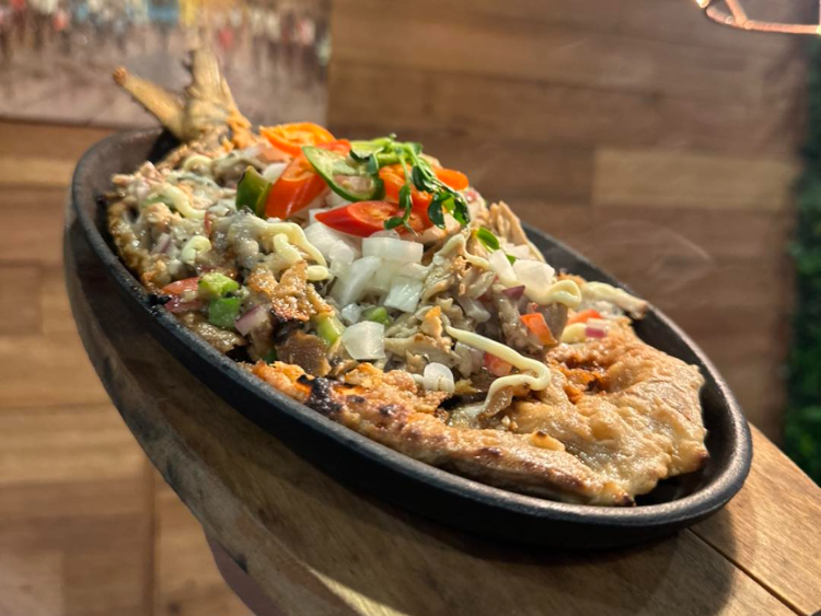 Inigo's Kitchen Filipino Restaurant slider image