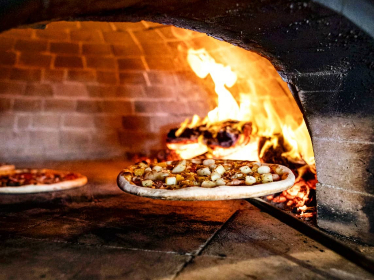 Ciccio's Woodfire Pizzeria & Bar - Aspendale slider image