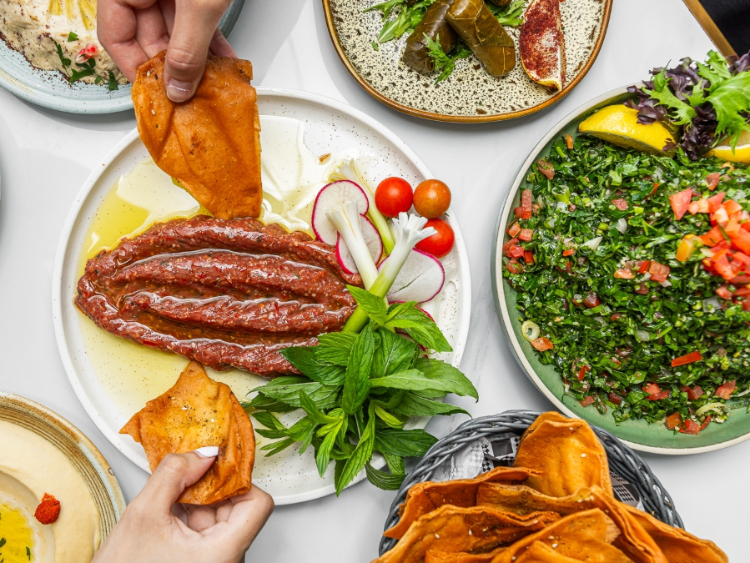 Madera Lounge slider image