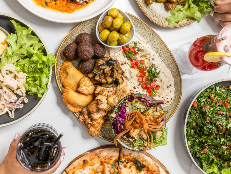 Madera Lounge slider image