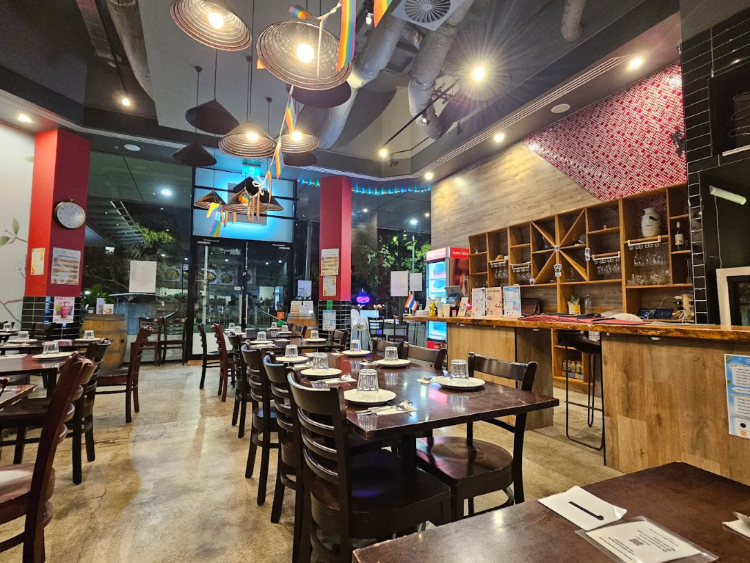 Golden Sukhothai Restaurant slider image