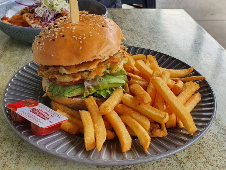 Dazed Cafe - Breakfast Point slider image